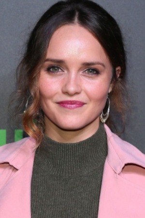 Rebecca Breeds tüm dizileri dizigom'da