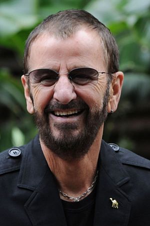 Ringo Starr tüm dizileri dizigom'da