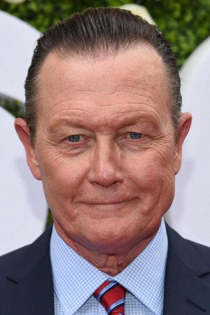 Robert Patrick tüm dizileri dizigom'da