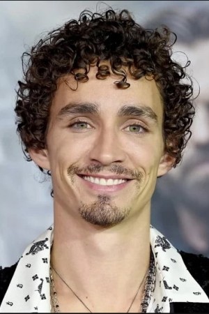 Robert Sheehan tüm dizileri dizigom'da