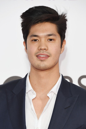 Ross Butler tüm dizileri dizigom'da