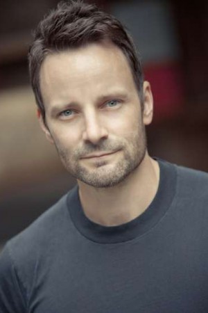 Ryan Robbins tüm dizileri dizigom'da