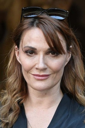 Sarah Parish tüm dizileri dizigom'da