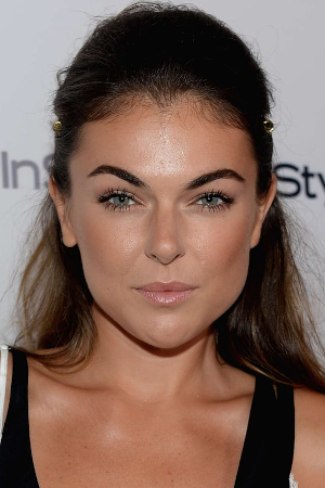 Serinda Swan tüm dizileri dizigom'da