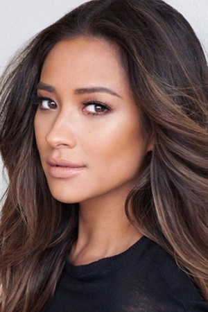 Shay Mitchell tüm dizileri dizigom'da