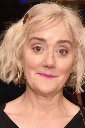 Sophie Thompson tüm dizileri dizigom'da