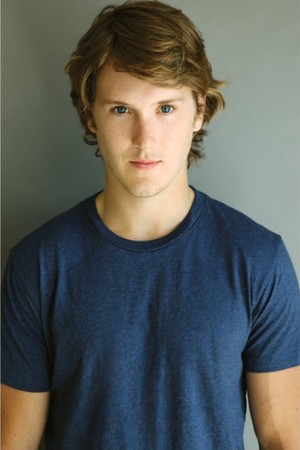 Spencer Treat Clark tüm dizileri dizigom'da