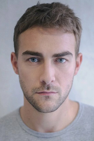 Tom Austen tüm dizileri dizigom'da