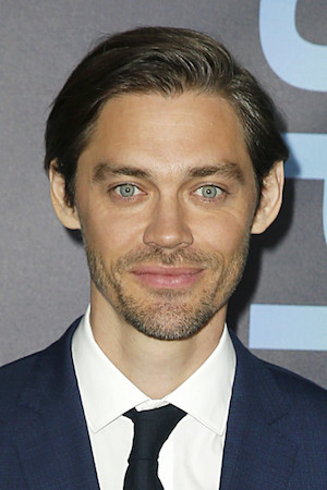 Tom Payne tüm dizileri dizigom'da