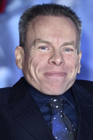 Warwick Davis tüm dizileri dizigom'da