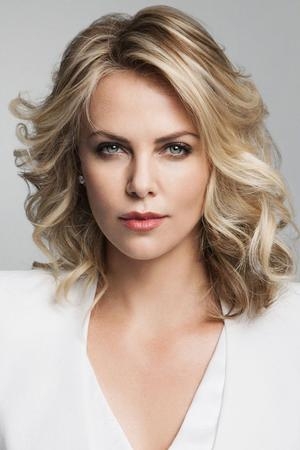 Charlize Theron tüm dizileri dizigom'da